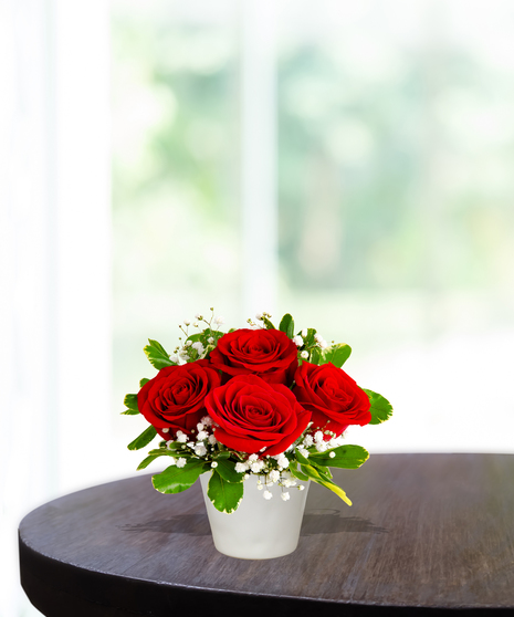 red roses shop and statice cube delivered baton rouge LA