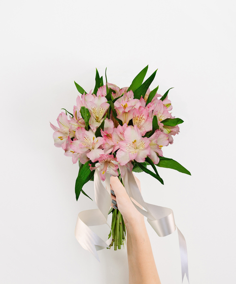 Floral Fusion - Handheld Bouquet