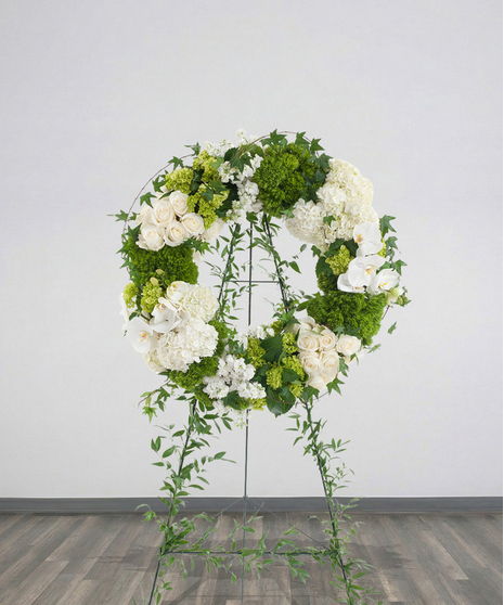 Elegant White - Wreath Stand